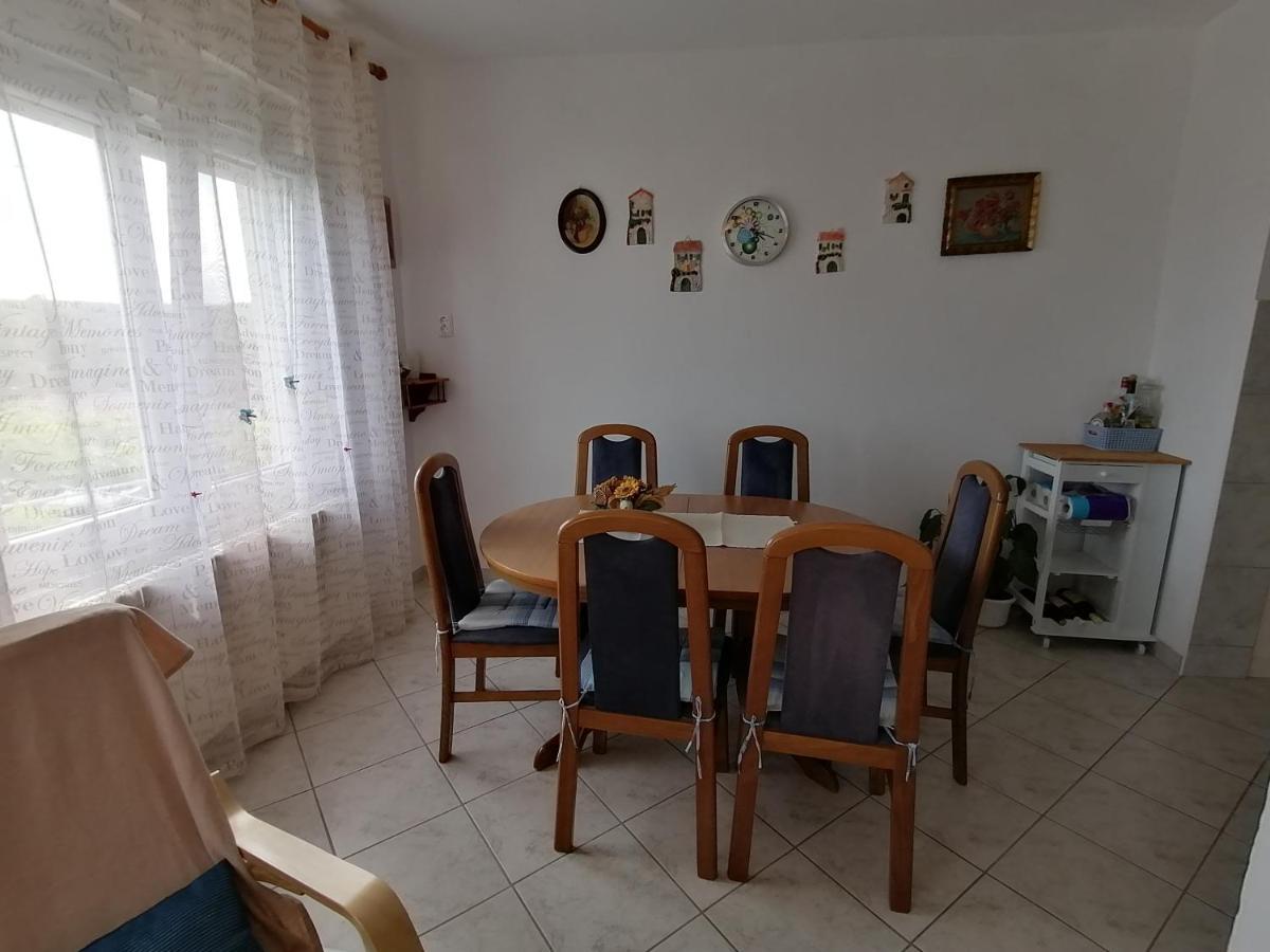 Apartment Varelija Брибир Екстериор снимка