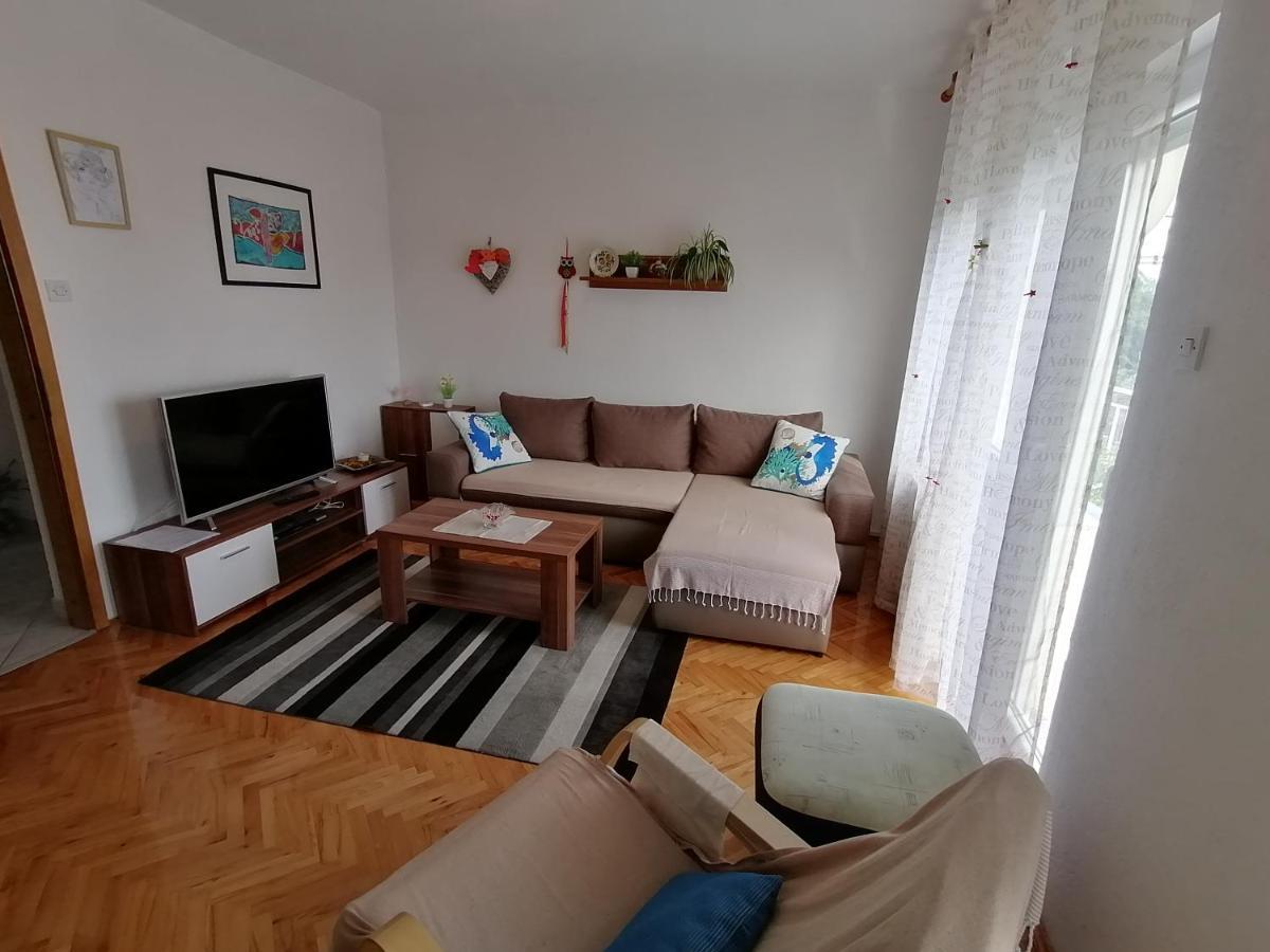 Apartment Varelija Брибир Екстериор снимка