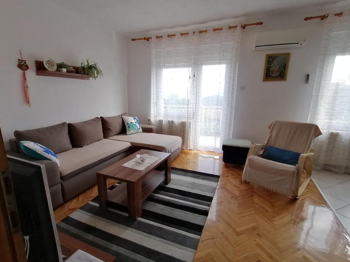 Apartment Varelija Брибир Екстериор снимка