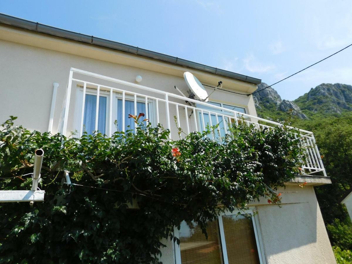 Apartment Varelija Брибир Екстериор снимка