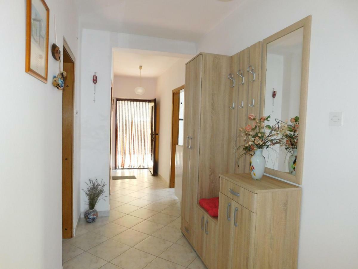 Apartment Varelija Брибир Екстериор снимка
